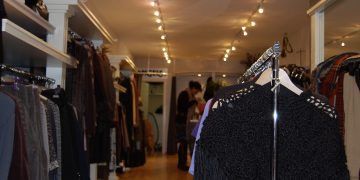 The Rise of Minimalist Clothing: A Shift Toward Simplicity and Purpose